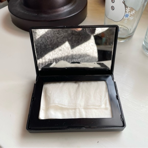 Vintage Kleenex Mirror Plastic Travel Case - Picture 2 of 12